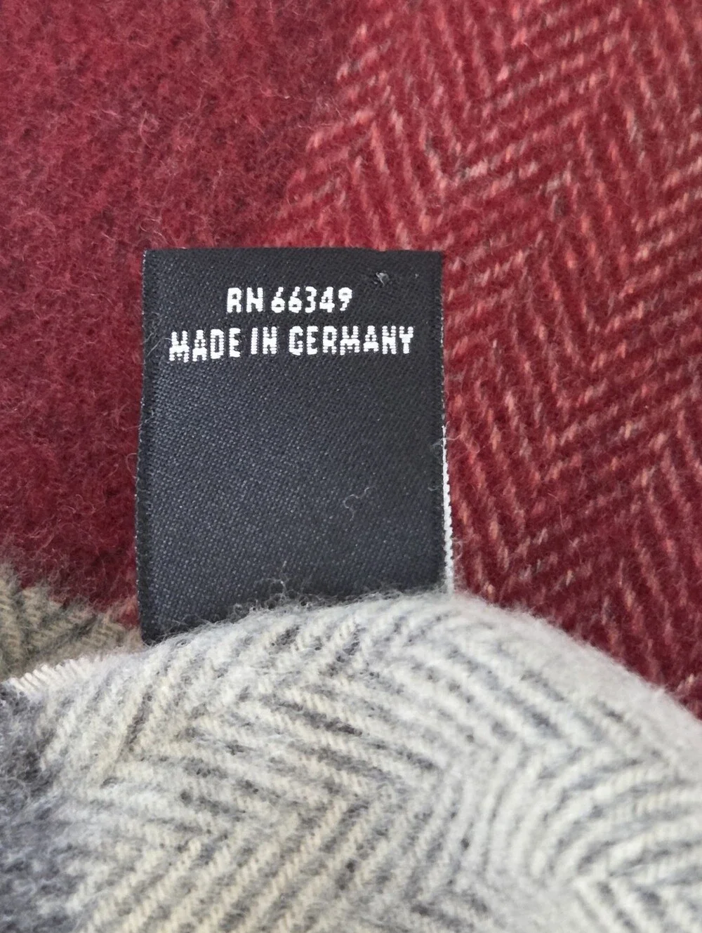 Fraas Plaid Scarf Made in Germany Maroon Gray Tan 14 x 72 Unisex SOFT Fringed